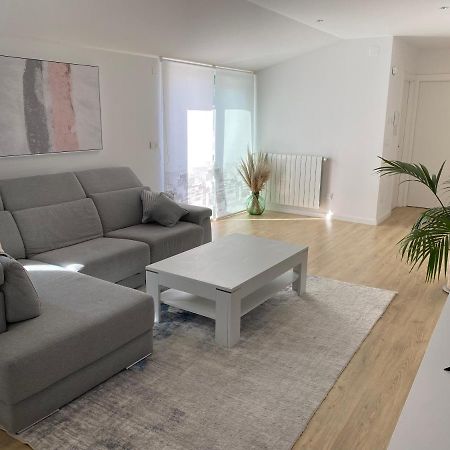 Atico Noa Con Terraza Y Parking Apartment ปอนเตเบดรา ภายนอก รูปภาพ